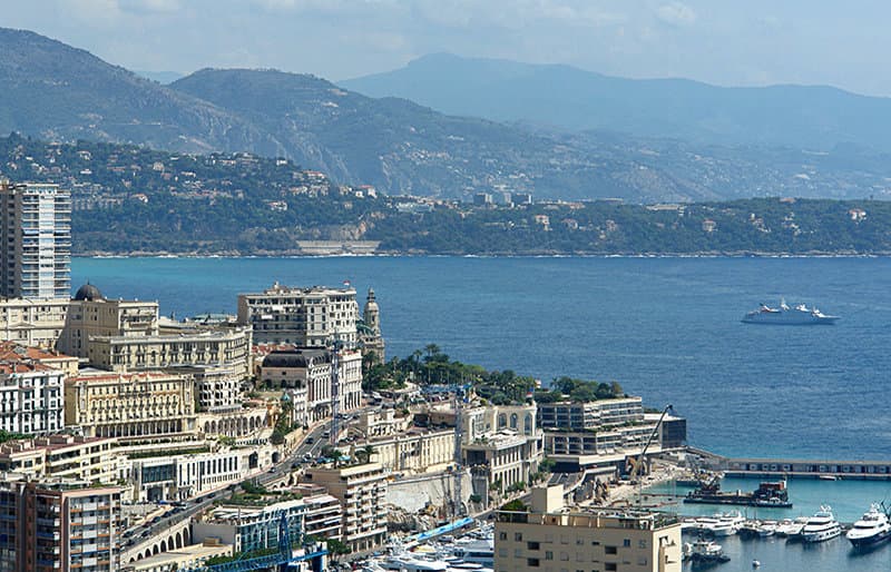 Vue sur le port de Monaco en CÃƒÂ´te d'Azur