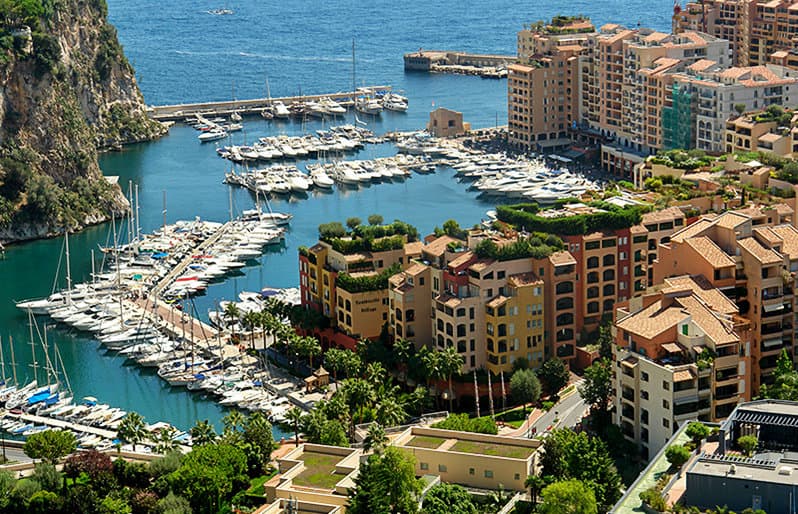 Un beau port de Monaco en CÃƒÂ´te d'Azur