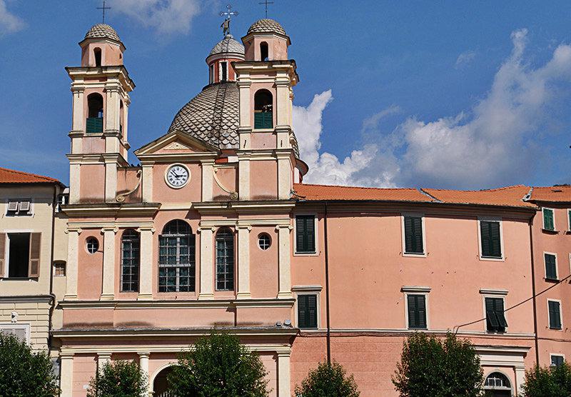Eglise Ã  Varese Ligure